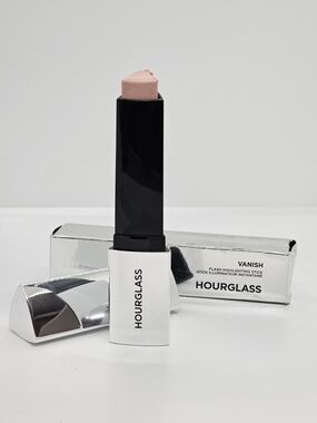 Hourglass Vanish Flash Highlighting Stick - Soft Pink Flash